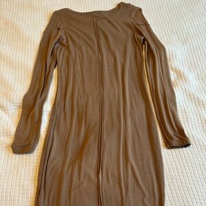 Long sleeve brown short dress